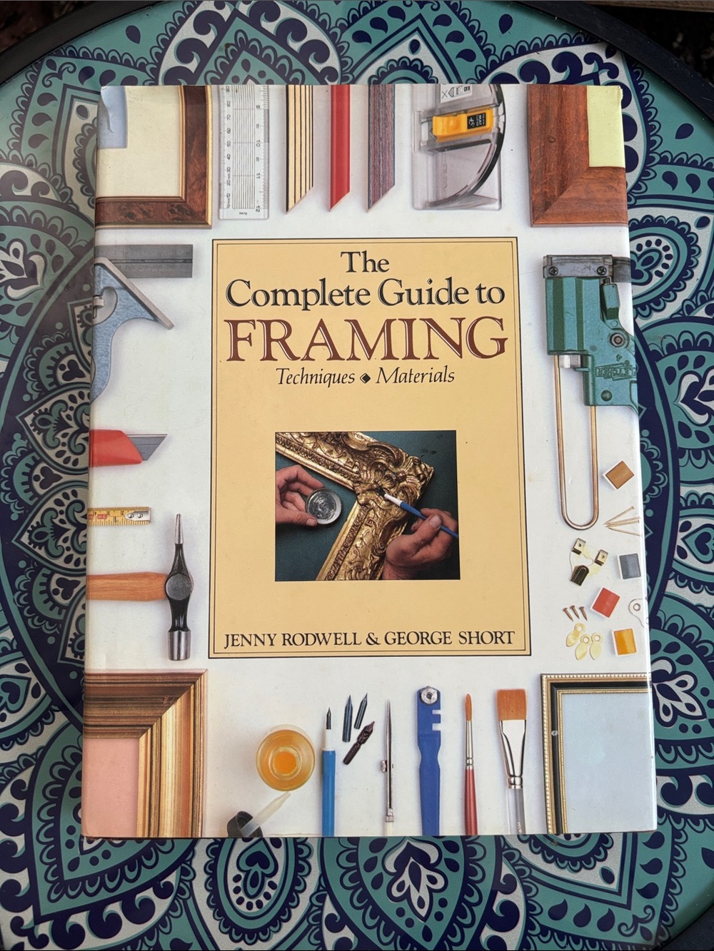 Vintage The Complete Guide to Framing Hardcover Book 🖼️